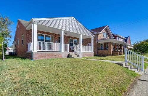 Walk to Ritter Park Renovated Home Near Marshall! - Foto 1