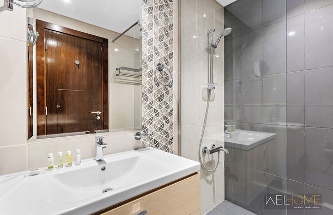 WelHome - Charming Breathtaking 1BR Apt. In Damac Hills - Photo 19