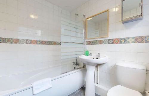 Cosy 3 bedroom home from home - Photo 18