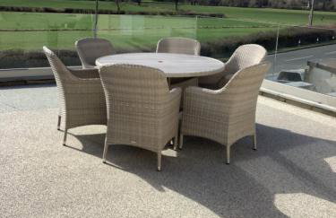 Cambria, a modern 3 bedroom house - Photo 25