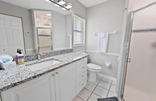 Relaxing 3BR Heated Pool & Hot Tub Retreat - Foto 20