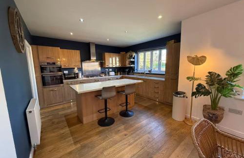 West Lodge - Buxton - Photo 2