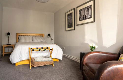 Nr WINDSOR stunning 1 bedroom self contained property in Burnham near Heathrow - Foto 7