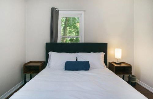 Gorgeous Notre Dame Get Away Comfy Beds WiFi Coffee Games - Foto 18