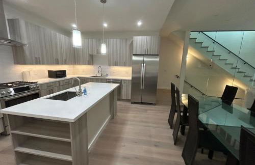 912 Brand New Spacious Tonwhome 3br 3ba sleeps 9 - Foto 18