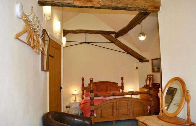 Squirrel Barn. Hi-spec. Hot tub & Wifi. Sleeps 14 - Foto 1