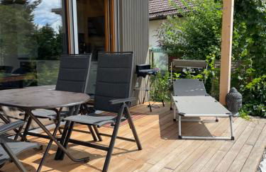 Zweistöckiges Natur-Holzhaus mit Berg- & Seesicht - Foto 23