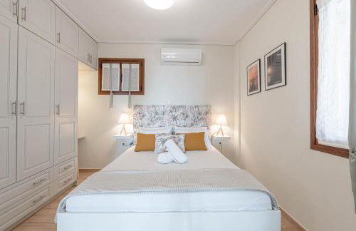 Paralio Astros Beachfront Suites - Photo 35