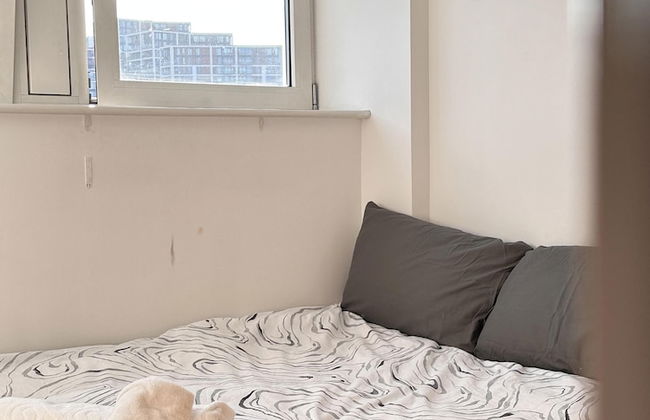 Beautiful 2-bed Apartment in London - Photo 2