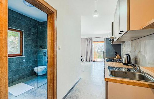 1 Bedroom Stunning Apartment In Kneze - Photo 16