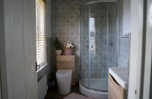 Stunning 5 Bedroom Victorian home with optional hot tub - Foto 31