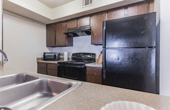 The Relaxing Suites of Midland - Photo 43