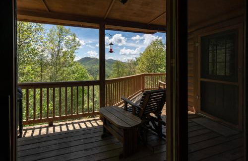 Quiet Haven Mountain Top Cabin - 3 Bedroom Cabin with Breathtaking Views - Foto 32
