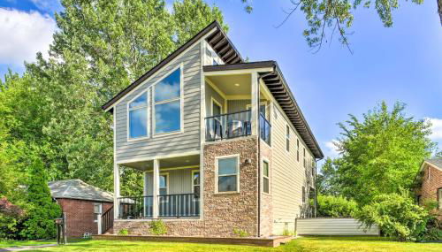 Sunny Clawson Home with Yard - Walk to Main St! - Foto 3