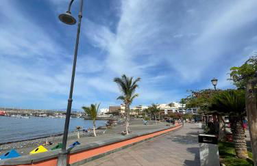 Seaside Paradise - 2 Bedroom apartment with Ocean Views & Air Conditioning in Playa San Juan - Foto 25
