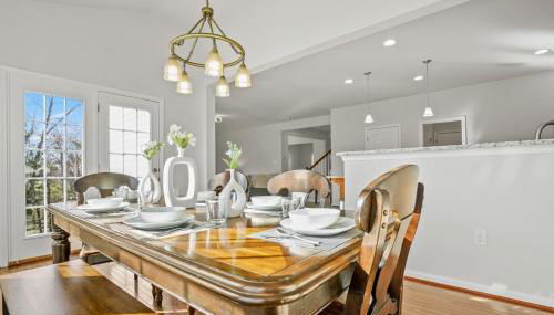 Spacious & Serene Family Gem: Games, Office, Yard! - Foto 5