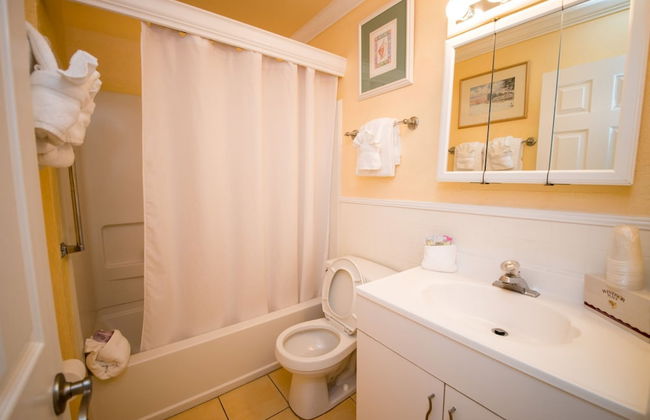 Tradewinds Beach Resort - Foto 47