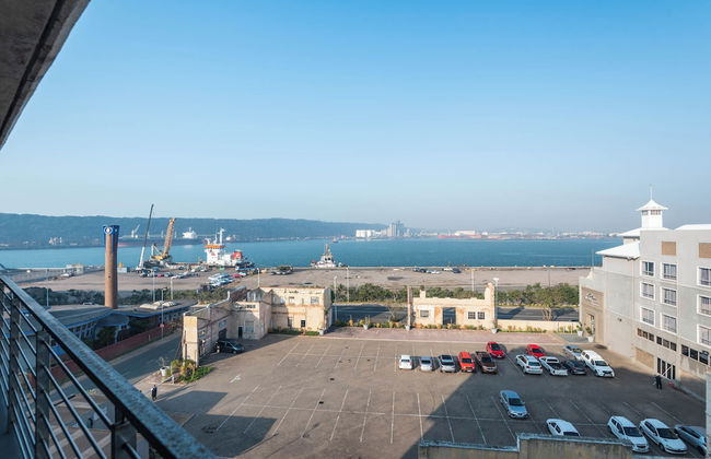 The Bond Square - Photo 6