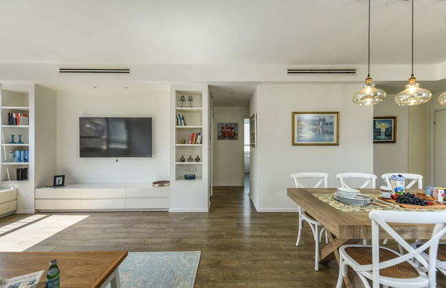 Stunning 2BR Apartment in Beeri - Foto 18