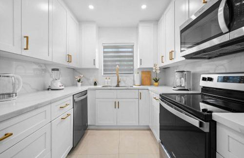 Luxury Villa Solara w Heated Pool Hot Tub BBQ - Foto 15