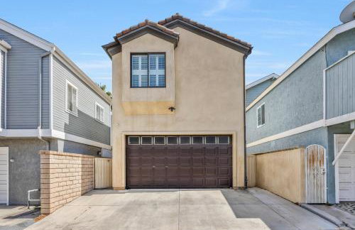 Beach Retreat- Walk to Beach, BBQ, Oceanview Rooftop & Firepit - Foto 51