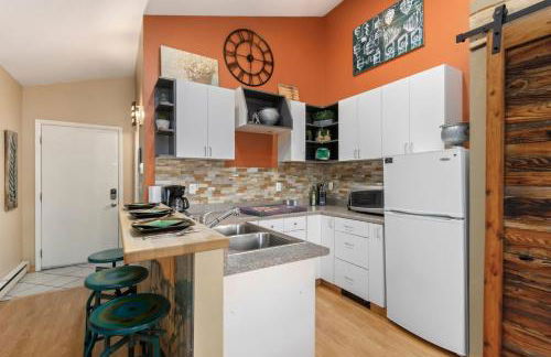 Industrial Old Town Bungalow with Free Cruiser Bikes - Foto 5