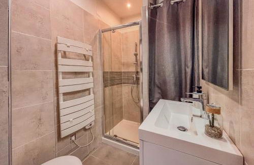 Contemporary 2P Studio Just Steps from the Beach - Foto 10