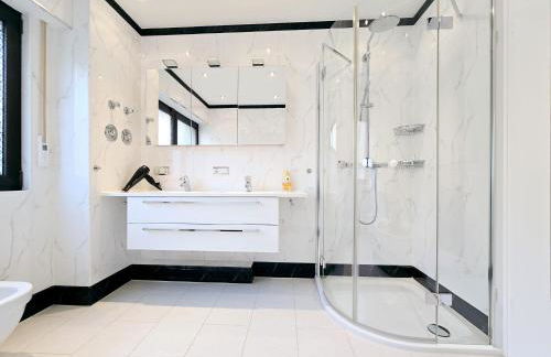 Tolstov Apartments - 3 Room Apartment with Terrace - 25 min Messe DUS - Photo 7