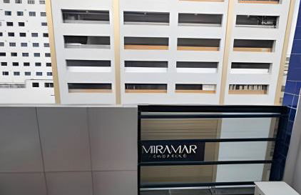 Belo Apto no Gonzaga - uma quadra da praia - Foto 3