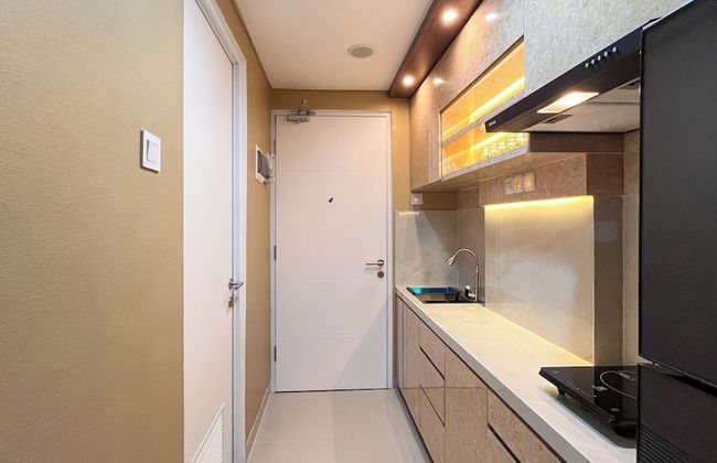 Modern Studio Room Apartment At Tamansari Skylounge Makassar - Foto 9