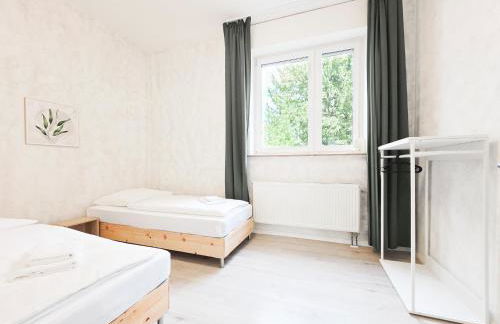 Tolstov Apartments - 3 Room Apartment - Kitchen - Dining Room - Terrace - 25 min to Messe DUS - Foto 11
