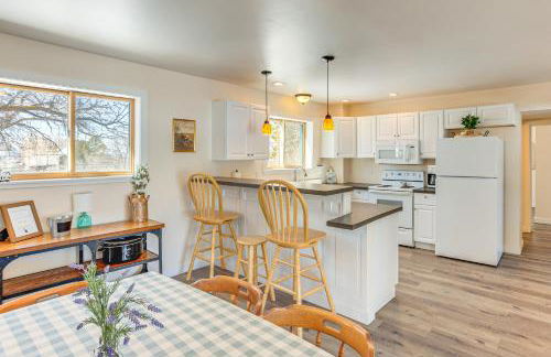 Patio and Mountain Views Farmhouse in Mancos! - Foto 11