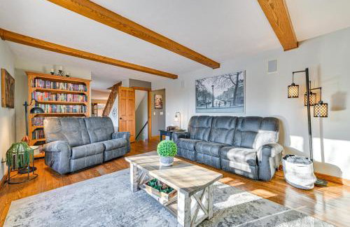 7,000 Sq Ft! Private Rapid City Estate with Pool - Foto 13