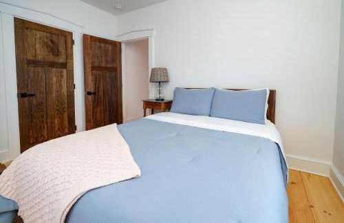 Very Cozy, 2 Bedroom Farmhouse Apartment 2nd FL - Foto 4