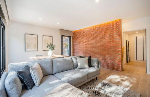 ApartsNouBcn Equador Les Corts - Photo 26