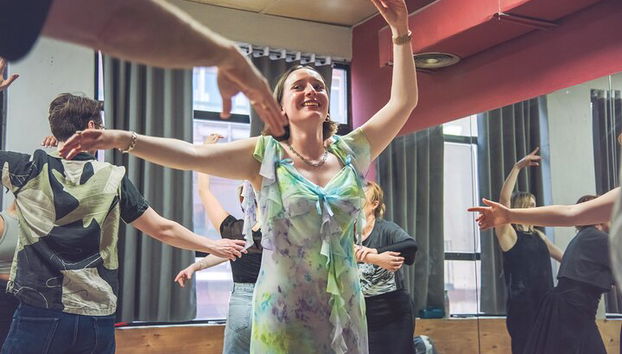 1 Hour Private Flamenco Class Experience in Malaga - Photo 2