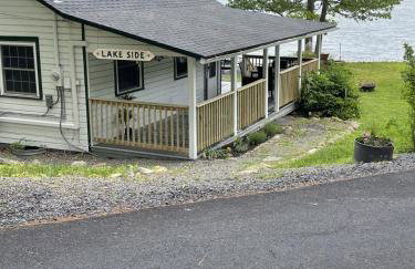 Lakefront Haven Modern Cottage - Foto 13