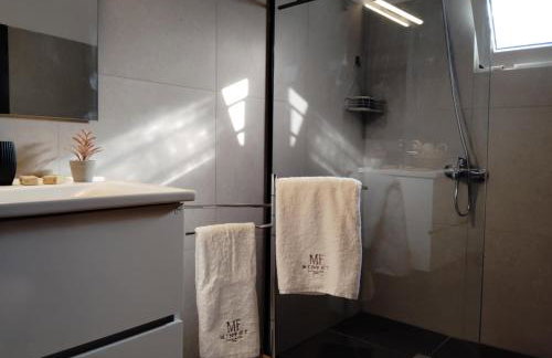 Minfot Local House - Photo 21