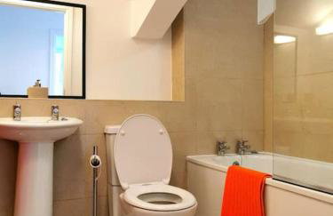 Stylish apartment in the centre of Hebden Bridge. - Photo 16