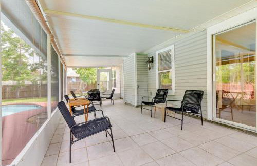 Mary Esther Home with Private Pool and Fireplace! - Foto 28