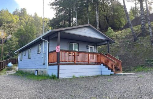 New, Fun-Size Benbow House! - Foto 24