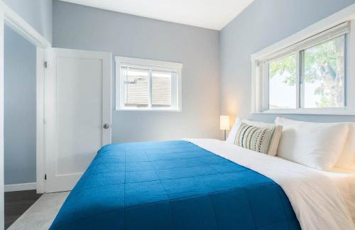 Fremont Bungalow with Backyard View Seattle - Photo 15