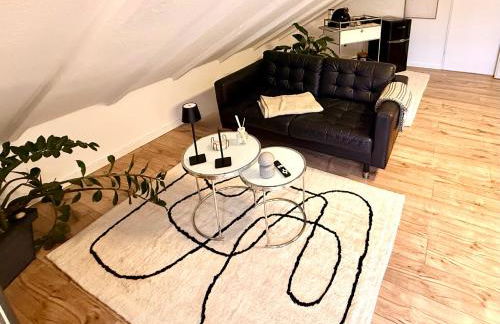 Rooftop Lounge Apartment 7 - Stilvoll wohnen nahe der Uniklinik Homburg - Photo 2