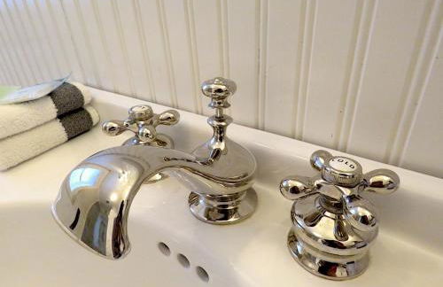 Garden Level Flat in 1885 Queen Anne Victorian Cottage in Alameda - Foto 17