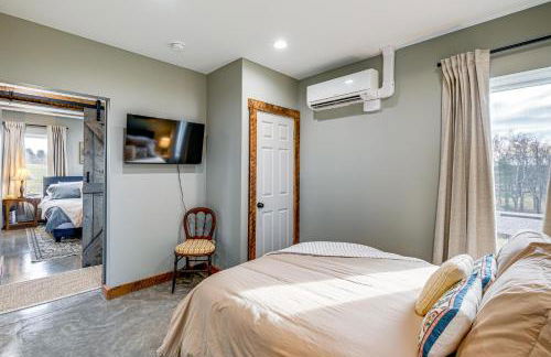 Peaceful Farmhouse Retreat 6 Mi to Virginia Tech! - Foto 14