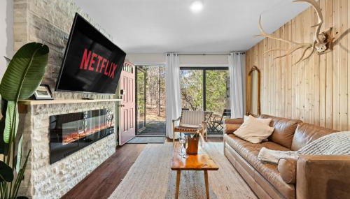 Ski In Ski Out Cabin on Hunter Mtn Seasonal Pool Access w Panoramic Views Hike Swim Fish Relax - Foto 1