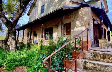 V700 Ranch Stays (Guesthouse)-A Tucked Away Gem - Foto 1