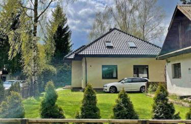 Dom nad jeziorem Sławskim - Foto 1