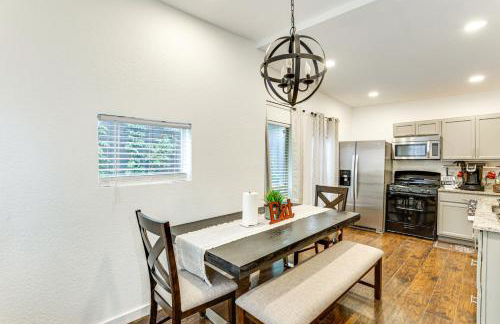 Walk to Bishop Arts District Home with Deck - Foto 11