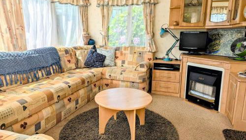 Family-Friendly Woodland Caravan Pool & Bar - Foto 3